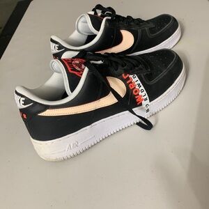 Nike Mens Air Force 1 Basketball Shoes, Black/Crimson Tint. Men’s US Size 11